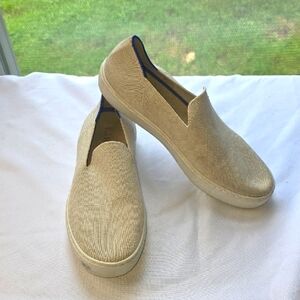 Rothy's Women's Beige Slip-On Loafers Stretch Meshy Canvas Like Sz 8.5 EUC READ